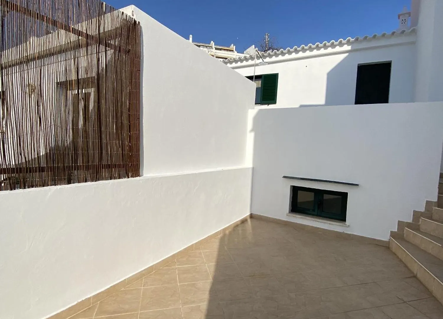 Πανσιόν Refugio No16 Ocean Air & Rooftop Flair Αλμπουφέιρα