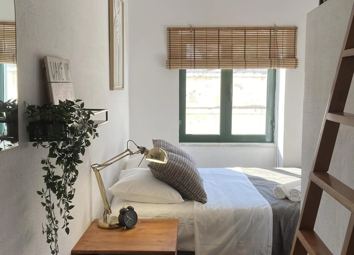 Refugio No16 Ocean Air & Rooftop Flair ile iletişim